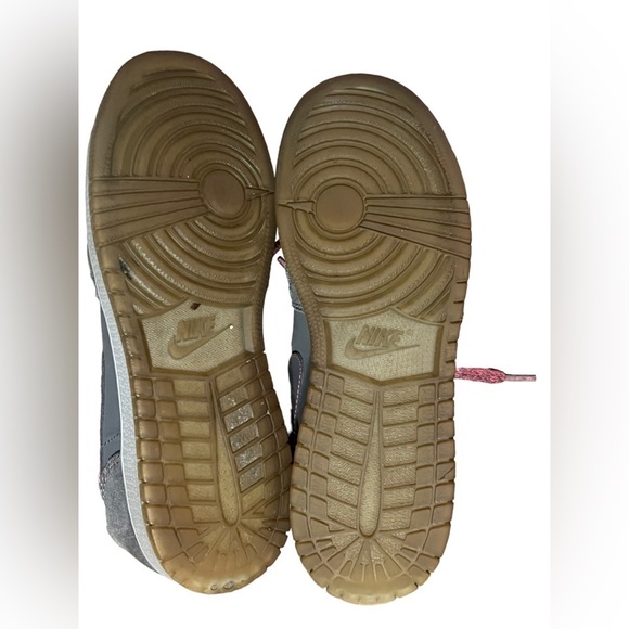 Nike Air Jordan 1 mid gg high top dark grey and hyper pink - Picture 9 of 13